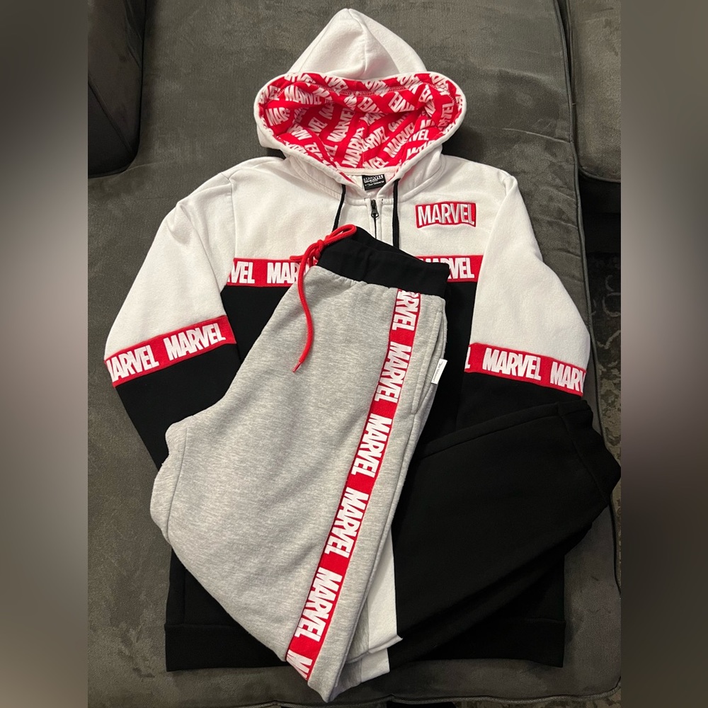 Our Universe, Marvel Logo, zip up hoodie unisex S, hard to find